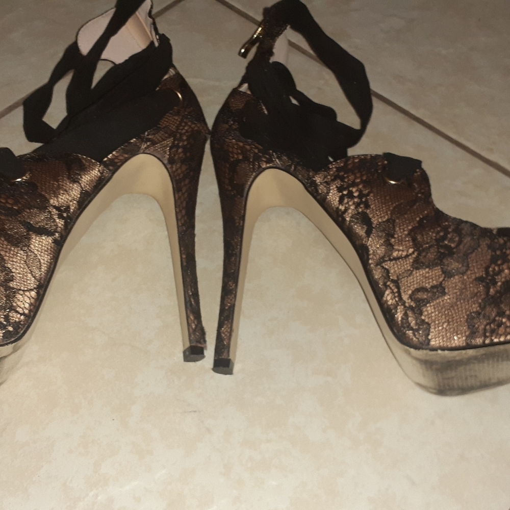 Pump heels - Picture 2 of 9